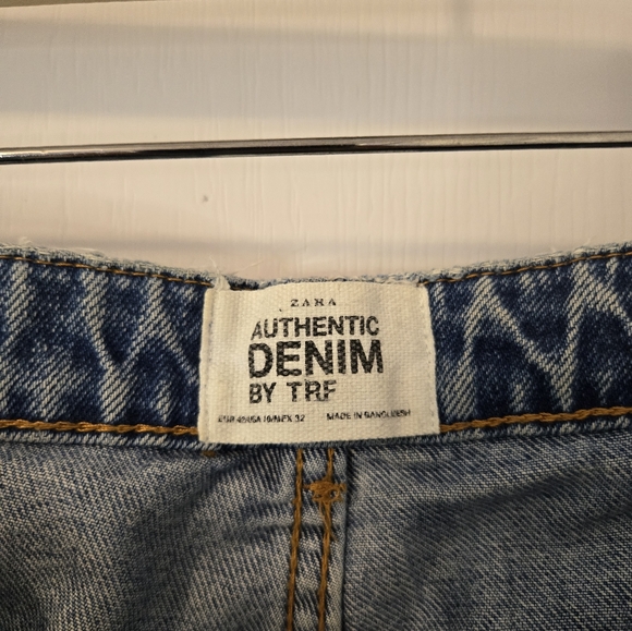 Zara jeans - size 10 with zipper fly - Picture 3 of 3